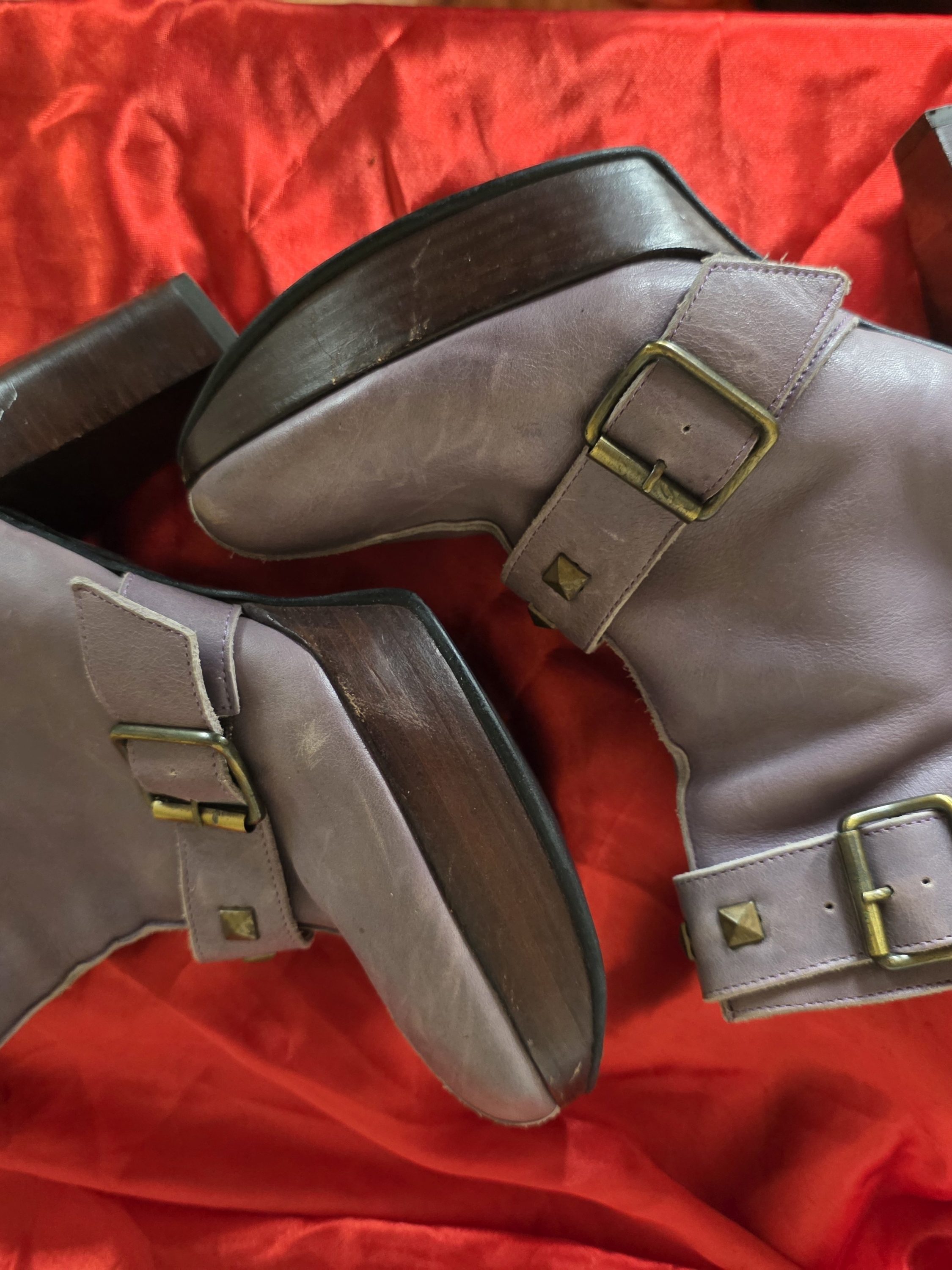 Fluevog Summertimes Dig: Lilac Women’s Lavender Leather Buckle Ankle Boots